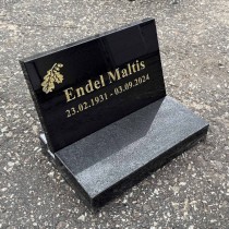 Надгробная плиткас гранитным основанием | Махла 64, Мяннику