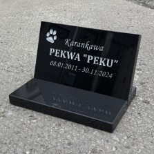 Hauaplaat koos graniidist alusega | Mahla 64, Männikul, Tallinnas