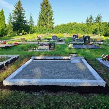 Poleeritud betoonist hauapiirded - Hauapiirded | Hauakivid | Hauaplaadid - Hauakivi Salong OÜ