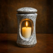 Гранитный могильный фонарь