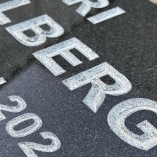 HAUAPLAADI kirja värv lakiga (kauakestev)